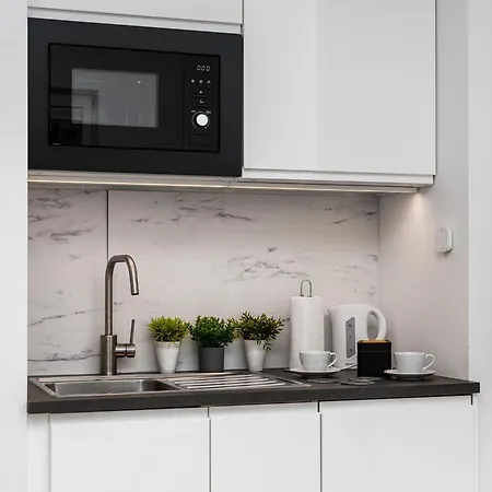 Dla Wszystkich Kasprzaka 29 * Varšava