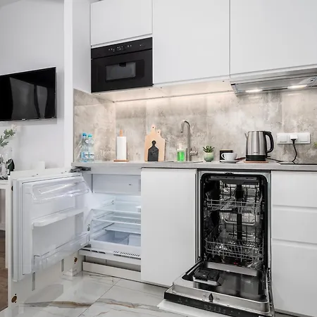 Dla Wszystkich Kasprzaka 29 * ורשה